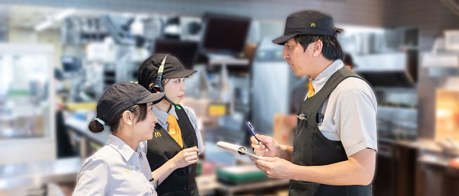 採用コンサルタントの女性